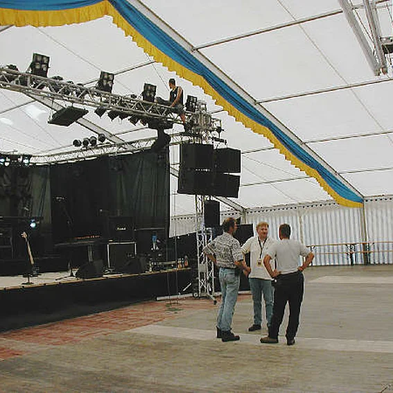 aufrgr09.jpg